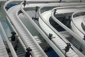 核心硬件材質(zhì)對柔性鏈輸送線的價格有什么影響？